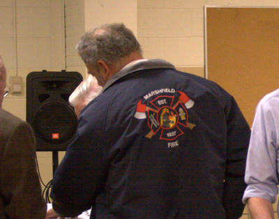 Read more about the article Bernie Visits Southern Vermont to View Flood Damage