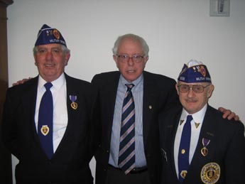 Read more about the article Bernie met with members of the Purple Heart.