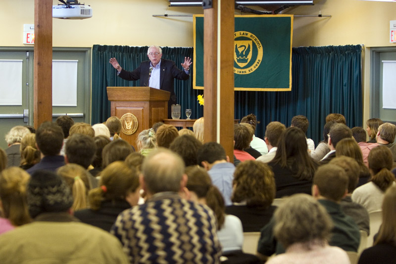 Read more about the article Sen. Sanders Meets With the Community Prevention Partnership